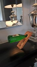 Drewniany oryginalny stojak na wino